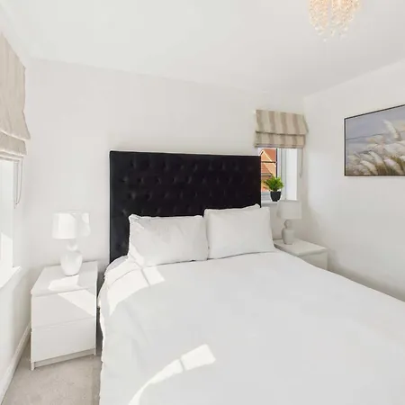 Host & - Orient House * Yarm