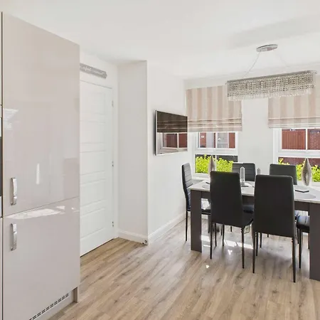 Dom wakacyjny Host & - Orient House